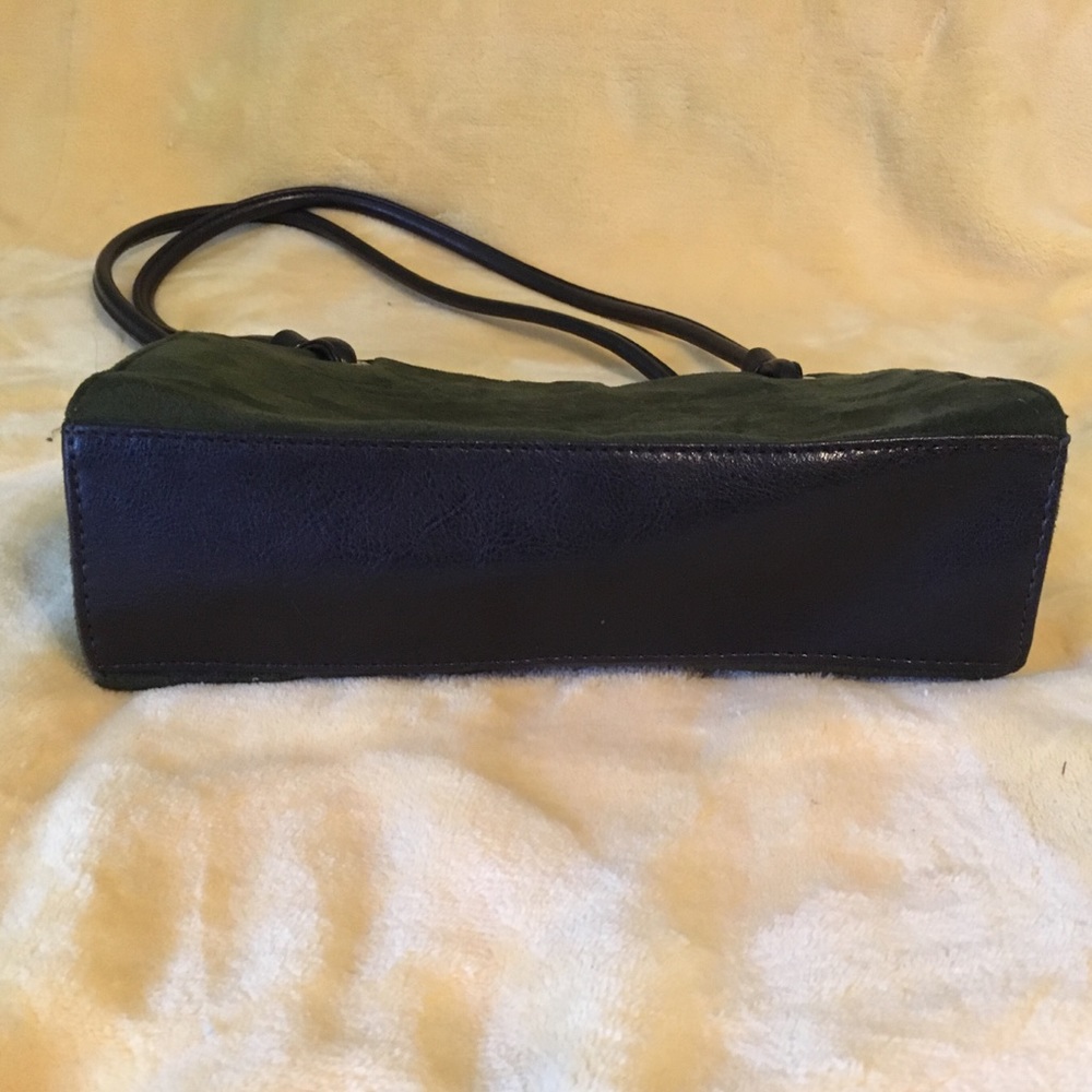 Olive green faux suede mini purse - Picture 4 of 9